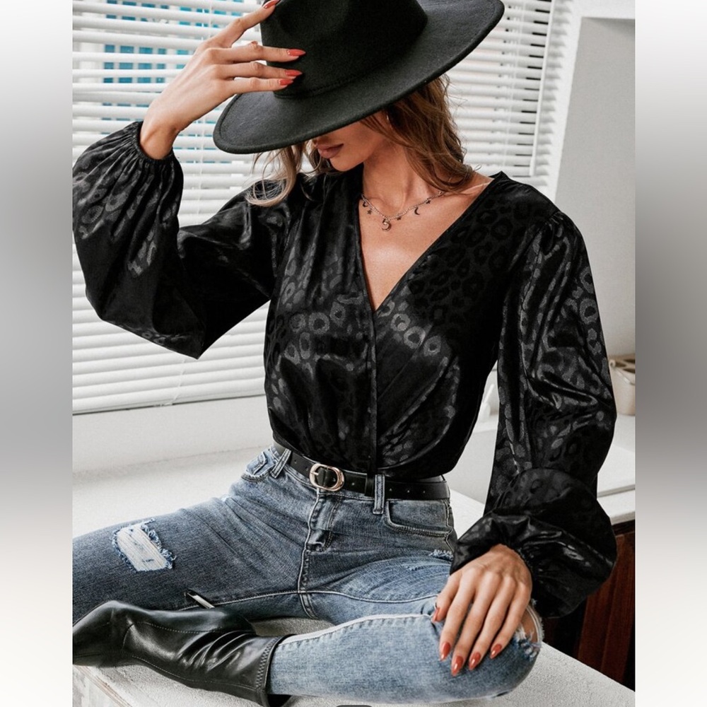 Leopard/Cheetah Spotted Long Sleeve Bodysuit